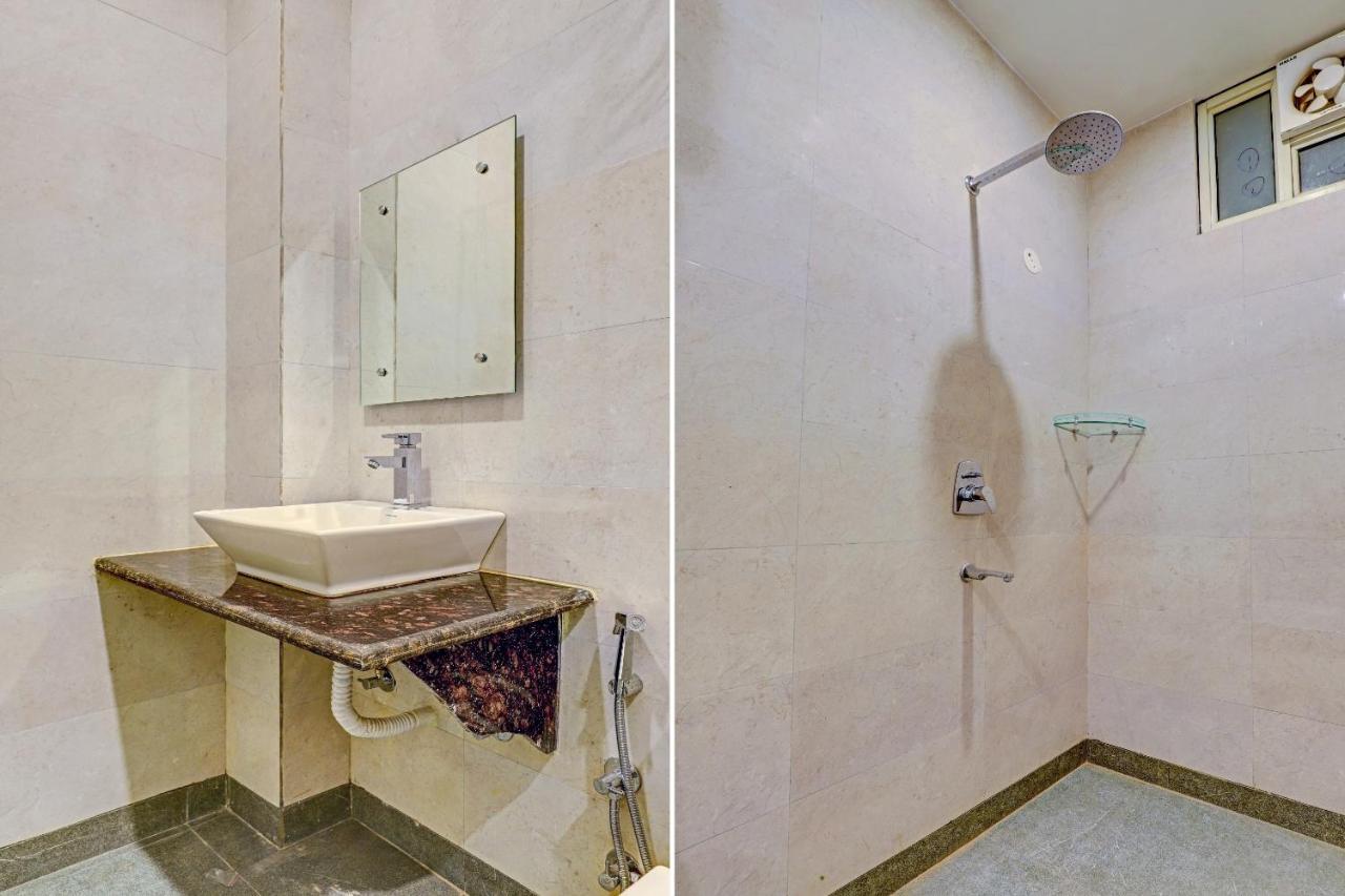 Collection O Hotel Aditya Palace Near Leisure Valley Park Γκουργκάον Εξωτερικό φωτογραφία